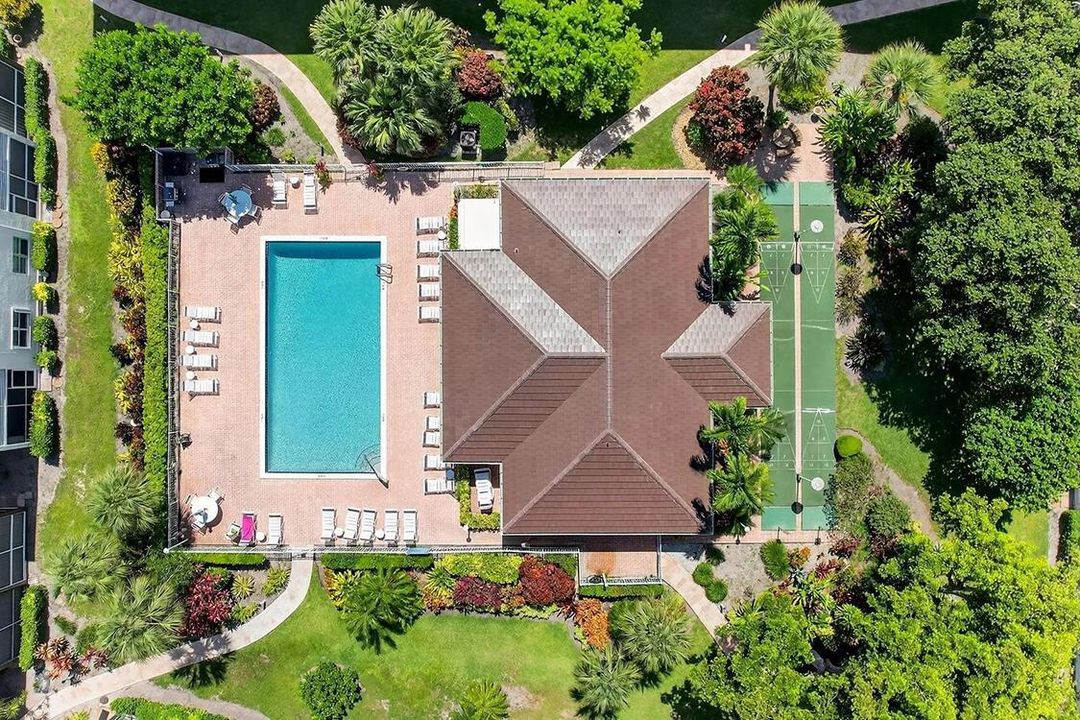 club house pool airrial