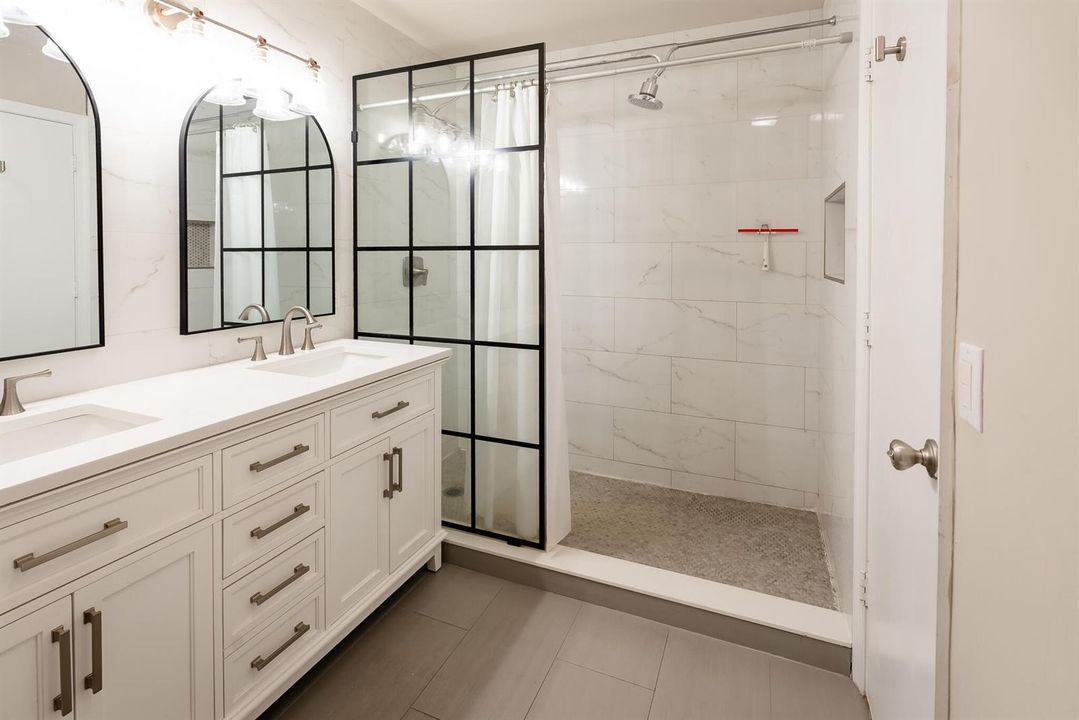 8956 NW 38th Drive Interior-1025