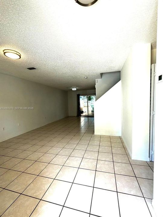For Rent: $2,700 (3 beds, 2 baths, 1220 Square Feet)