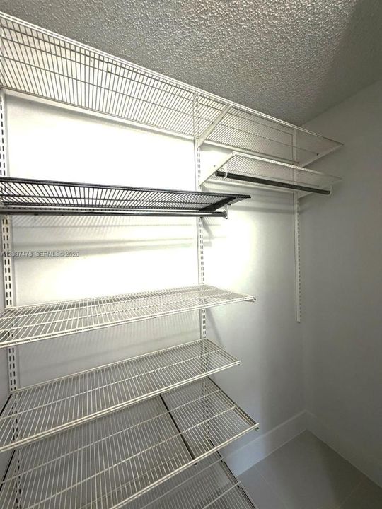 For Rent: $2,700 (3 beds, 2 baths, 1220 Square Feet)