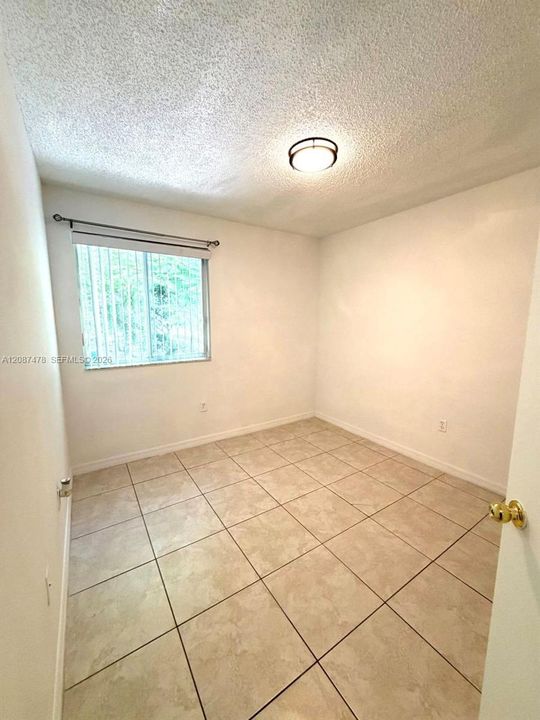 For Rent: $2,700 (3 beds, 2 baths, 1220 Square Feet)