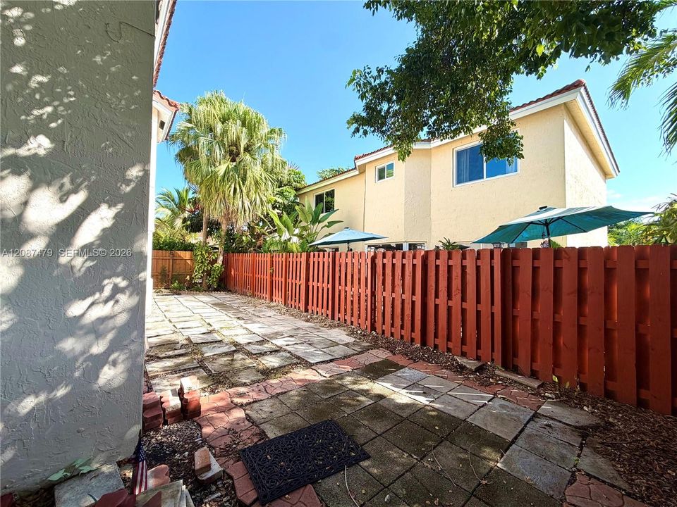 For Rent: $3,500 (3 beds, 2 baths, 1815 Square Feet)