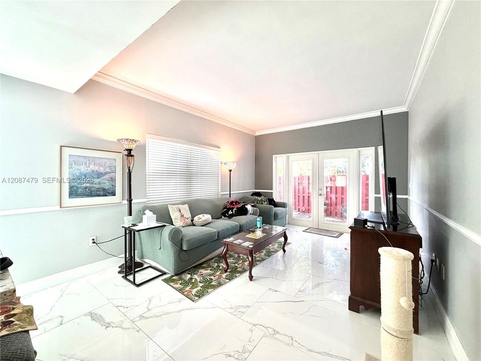 For Rent: $3,500 (3 beds, 2 baths, 1815 Square Feet)