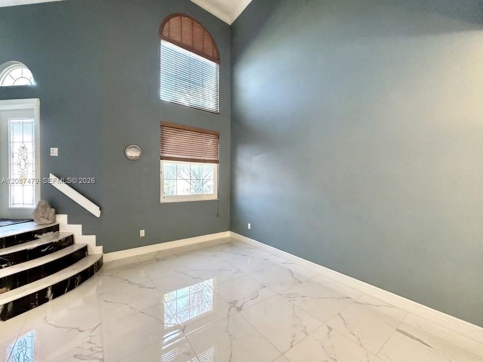 For Rent: $3,500 (3 beds, 2 baths, 1815 Square Feet)