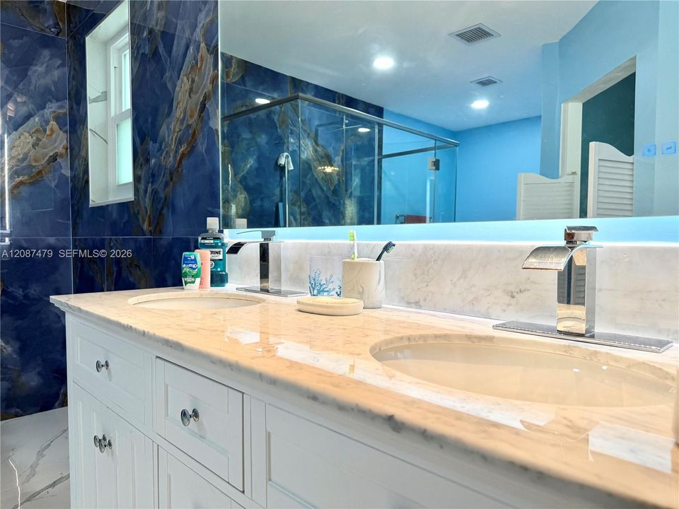 For Rent: $3,500 (3 beds, 2 baths, 1815 Square Feet)