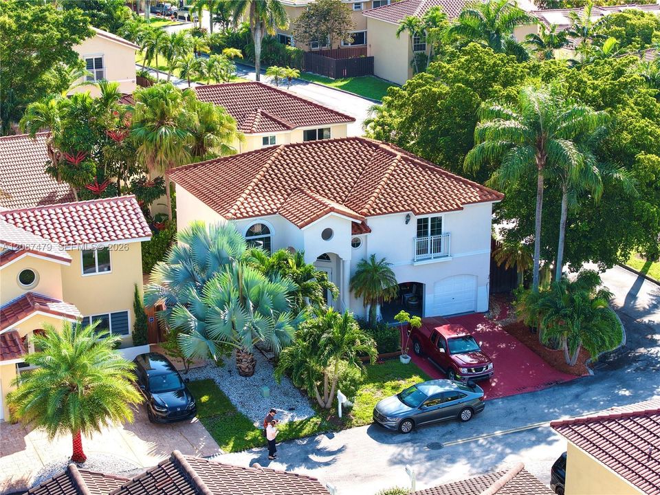 For Rent: $3,500 (3 beds, 2 baths, 1815 Square Feet)