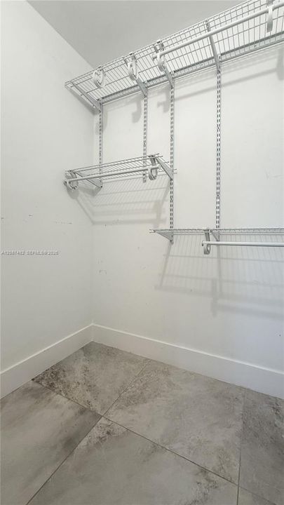 For Sale: $275,000 (2 beds, 2 baths, 970 Square Feet)