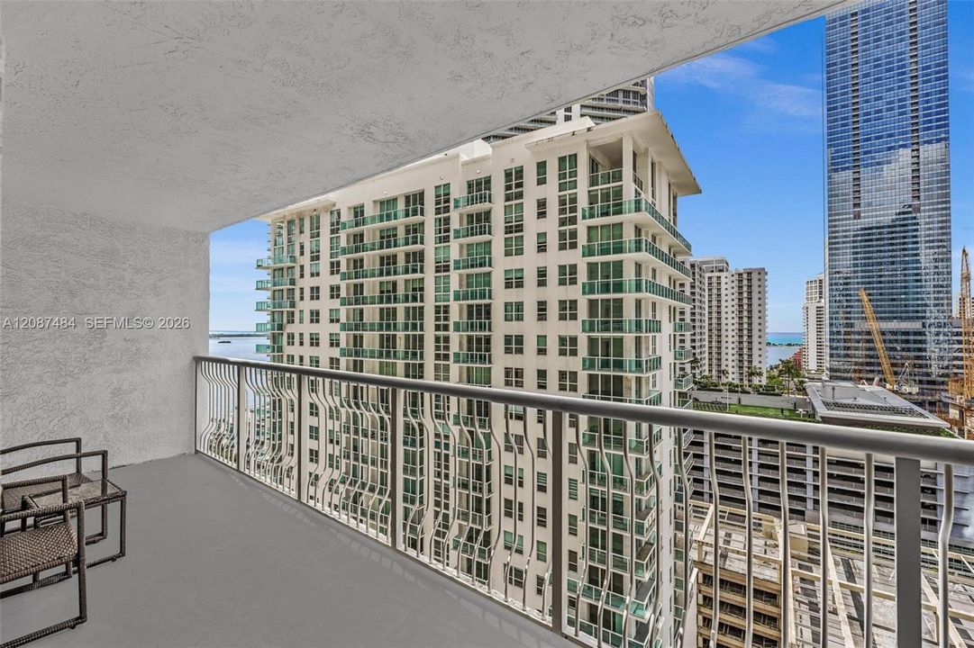 For Sale: $510,000 (1 beds, 1 baths, 825 Square Feet)