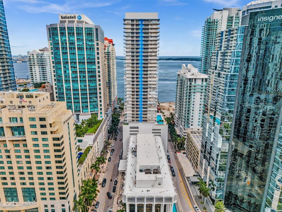 For Sale: $510,000 (1 beds, 1 baths, 825 Square Feet)