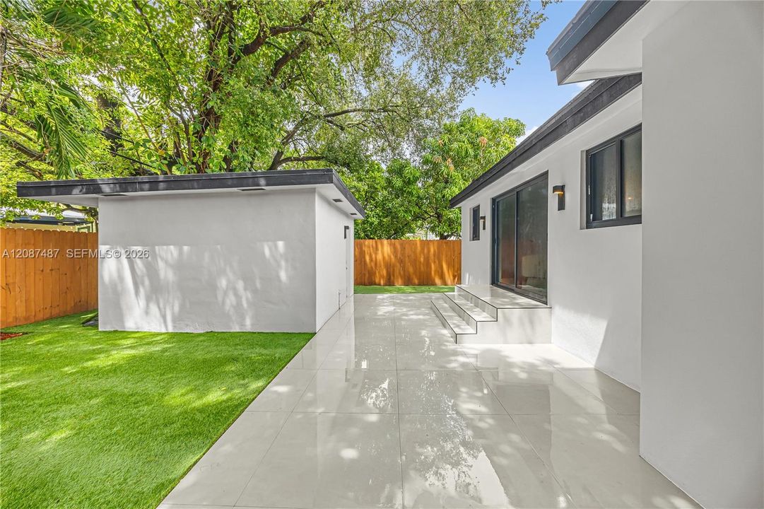 En Venta: $1,450,000 (4 camas, 4 baños, 1957 Pies cuadrados)
