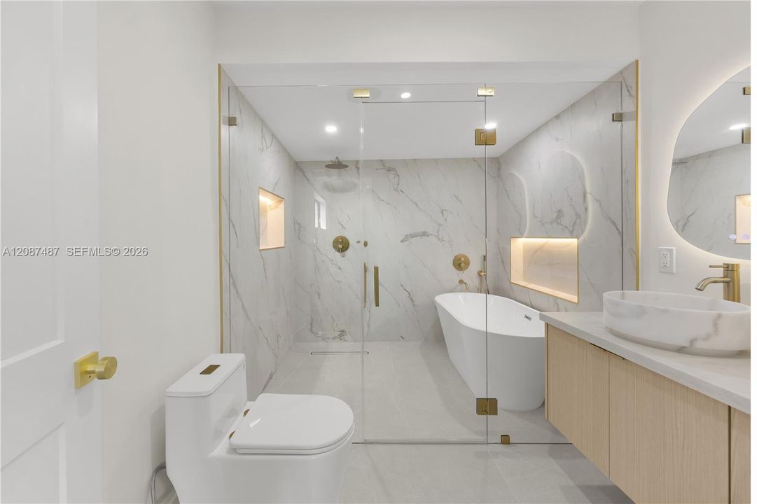 En Venta: $1,450,000 (4 camas, 4 baños, 1957 Pies cuadrados)