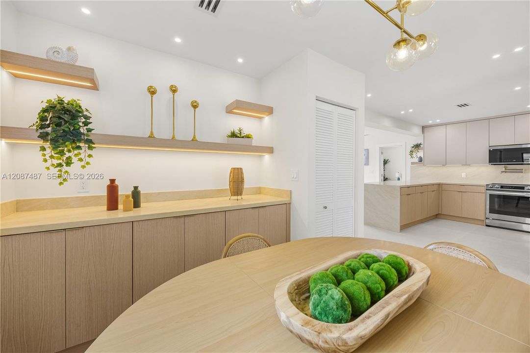 En Venta: $1,450,000 (4 camas, 4 baños, 1957 Pies cuadrados)