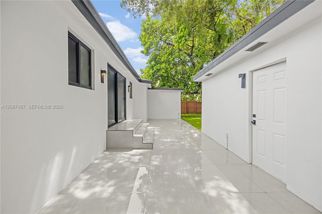 En Venta: $1,450,000 (4 camas, 4 baños, 1957 Pies cuadrados)