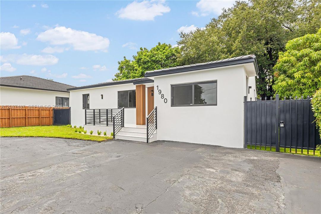 En Venta: $1,450,000 (4 camas, 4 baños, 1957 Pies cuadrados)