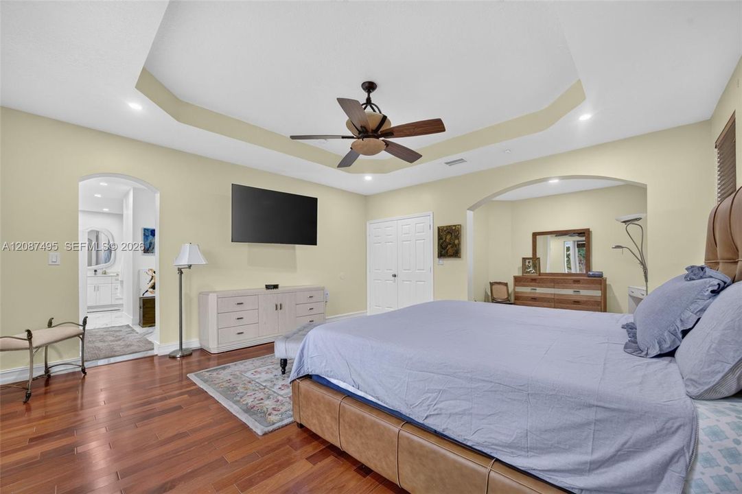 For Sale: $1,179,000 (5 beds, 4 baths, 3403 Square Feet)