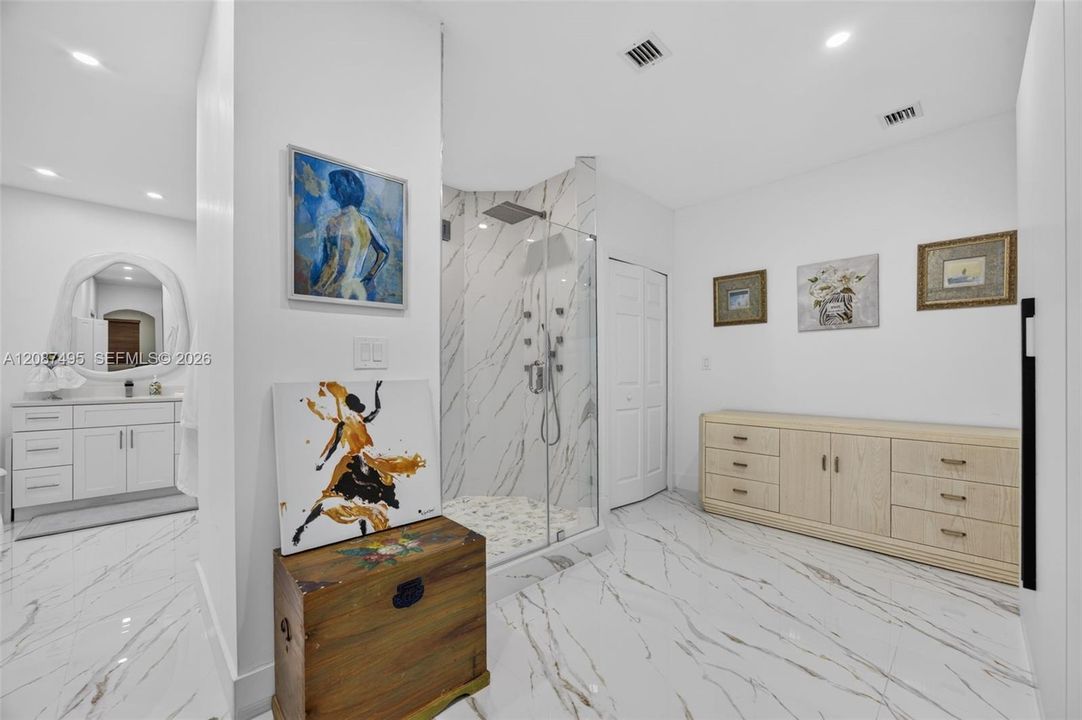 For Sale: $1,179,000 (5 beds, 4 baths, 3403 Square Feet)