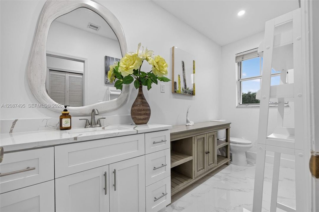 For Sale: $1,179,000 (5 beds, 4 baths, 3403 Square Feet)