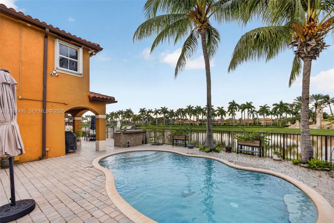 For Sale: $1,179,000 (5 beds, 4 baths, 3403 Square Feet)