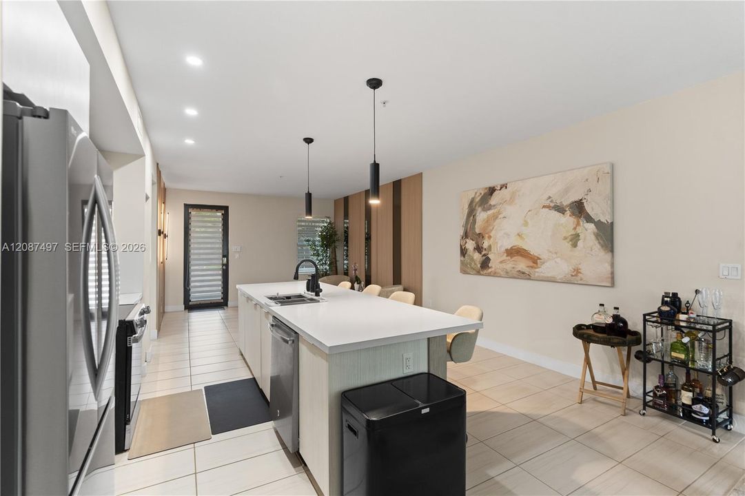 For Sale: $520,000 (3 beds, 2 baths, 1236 Square Feet)
