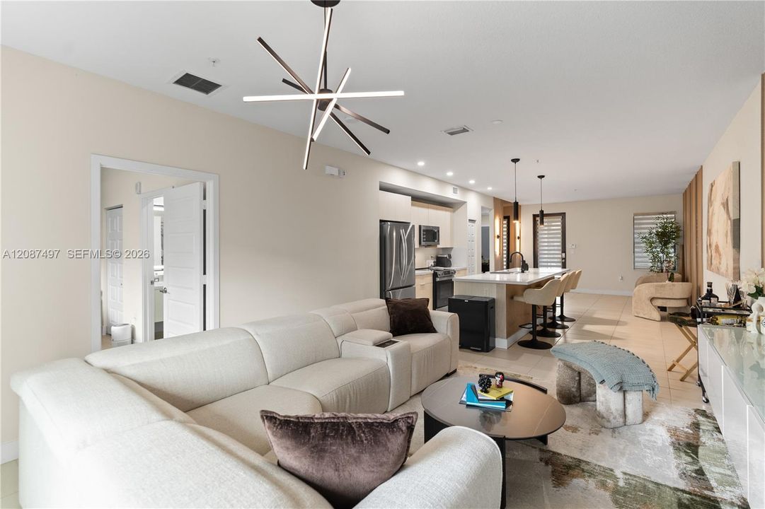 For Sale: $520,000 (3 beds, 2 baths, 1236 Square Feet)