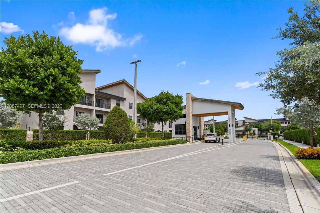 For Sale: $520,000 (3 beds, 2 baths, 1236 Square Feet)