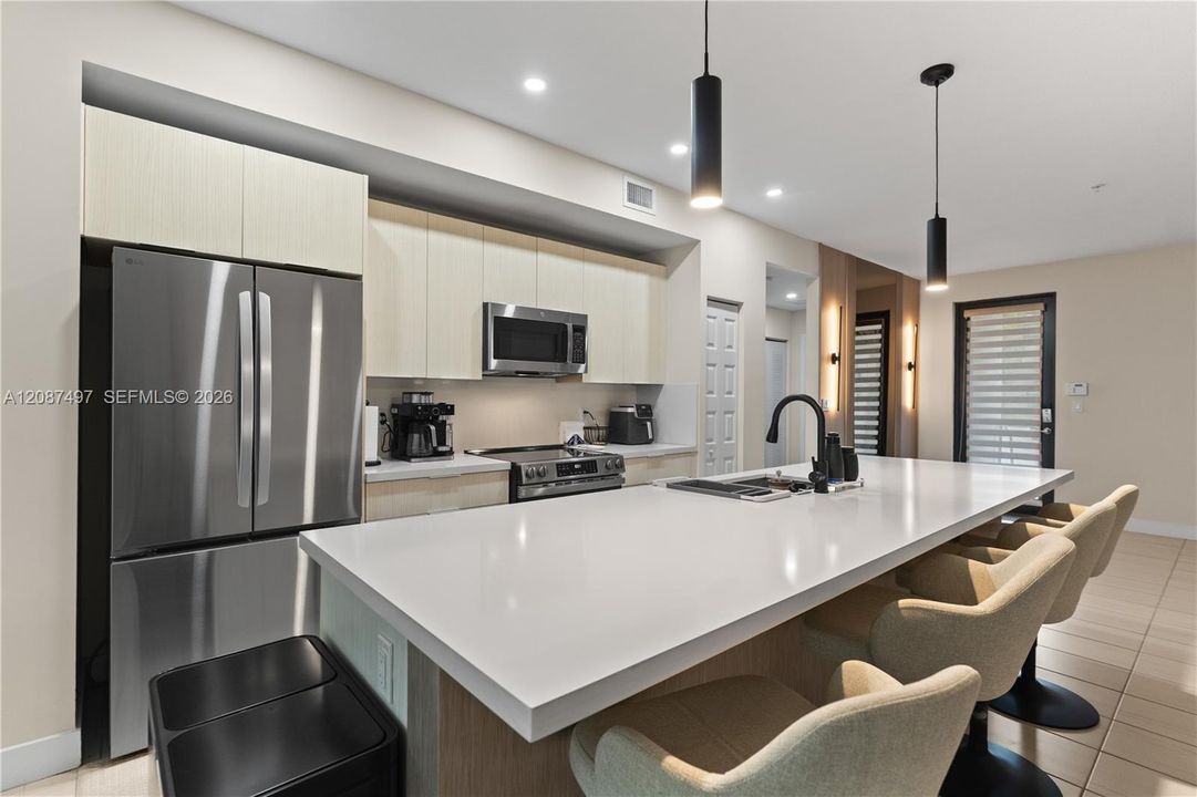 For Sale: $520,000 (3 beds, 2 baths, 1236 Square Feet)