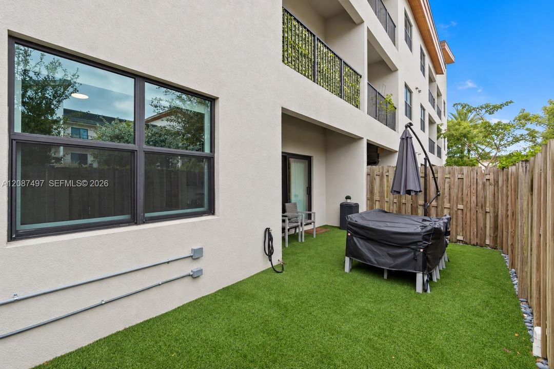 For Sale: $520,000 (3 beds, 2 baths, 1236 Square Feet)