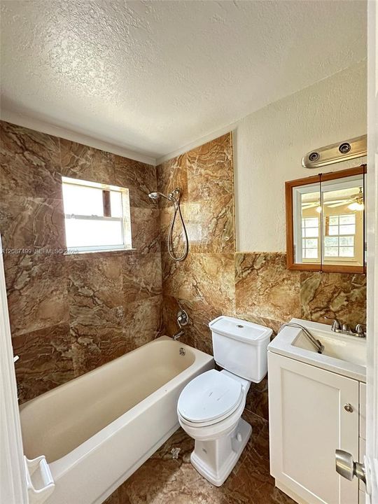 For Rent: $2,800 (4 beds, 2 baths, 1248 Square Feet)