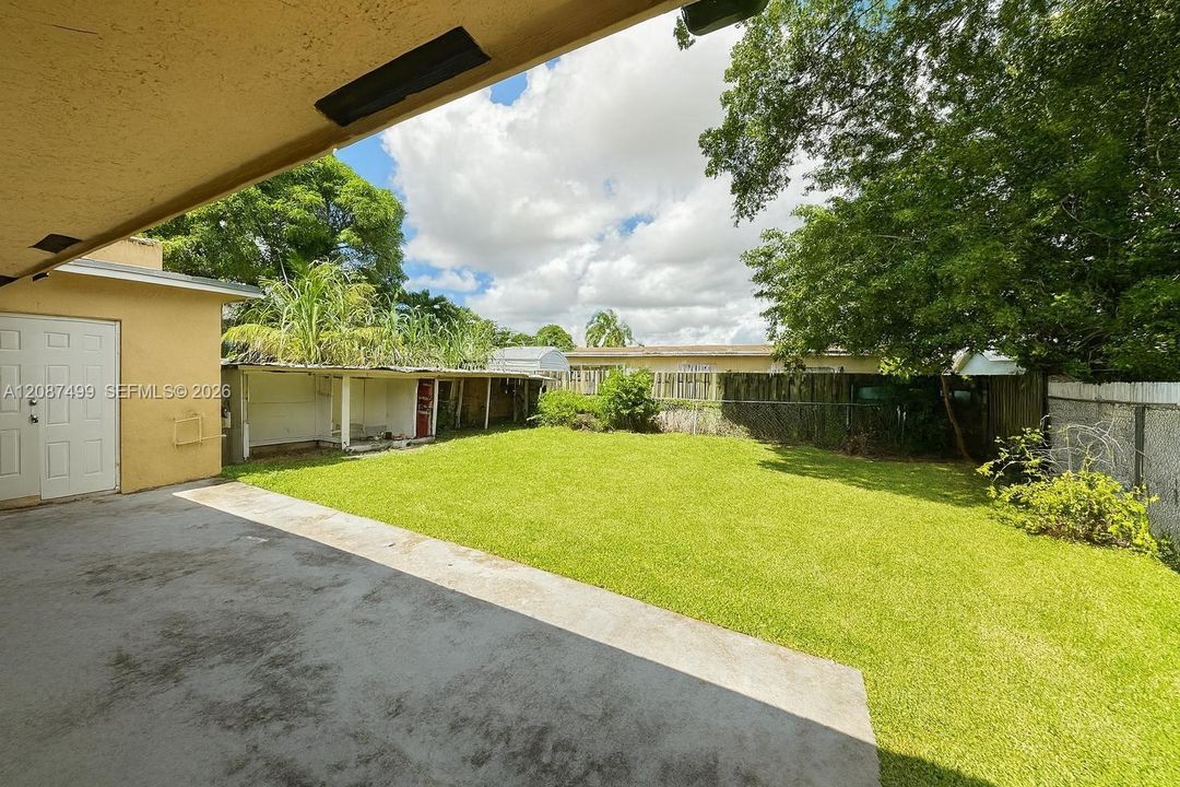 For Rent: $2,800 (4 beds, 2 baths, 1248 Square Feet)