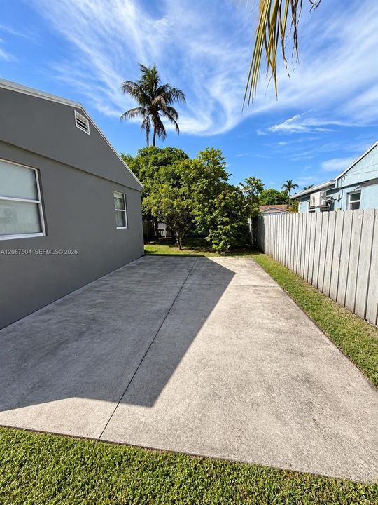 For Sale: $500,000 (2 beds, 2 baths, 1164 Square Feet)