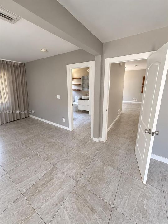 For Sale: $500,000 (2 beds, 2 baths, 1164 Square Feet)
