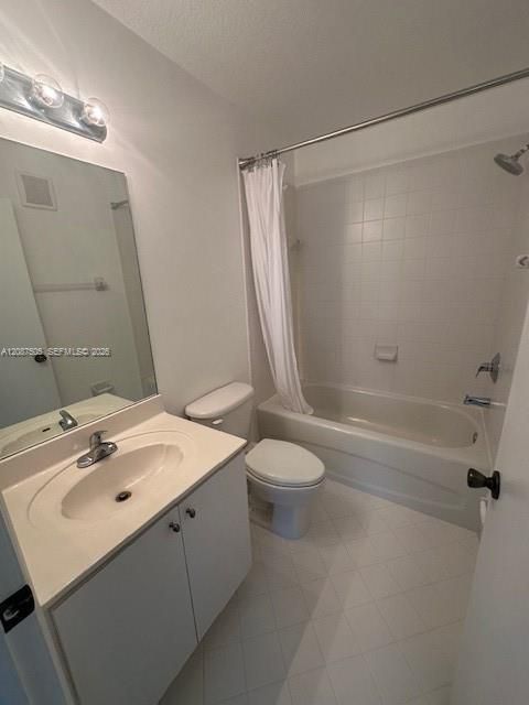 For Sale: $175,000 (2 beds, 2 baths, 815 Square Feet)