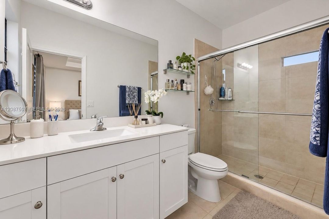 For Rent: $2,800 (3 beds, 2 baths, 1649 Square Feet)