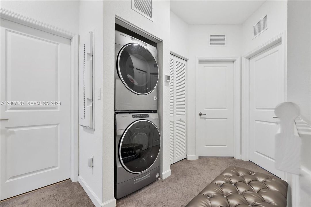 For Rent: $2,800 (3 beds, 2 baths, 1649 Square Feet)