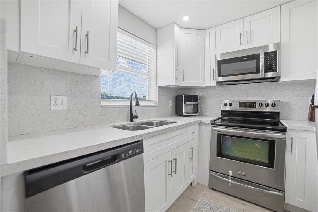 27-Kitchen