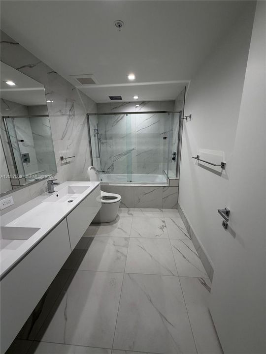 For Rent: $4,000 (1 beds, 1 baths, 0 Square Feet)