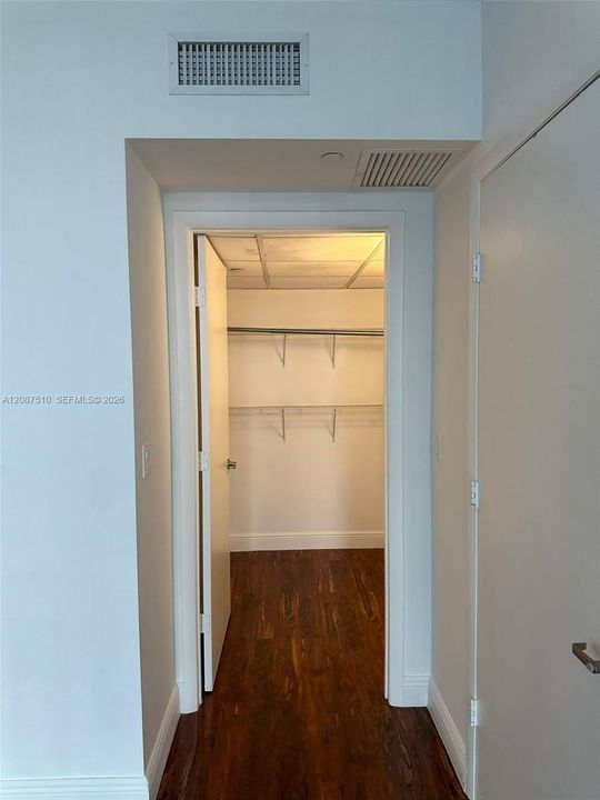 В аренду: $3,295 (1 спален, 1 ванн, 597 Квадратных фут)