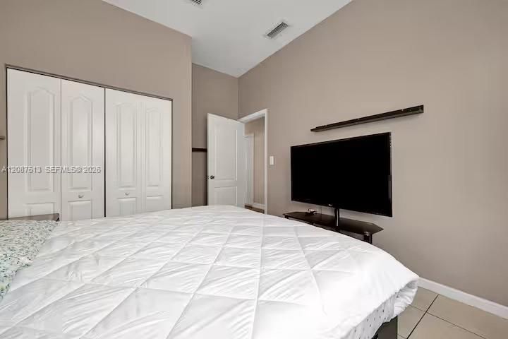 En Venta: $439,900 (3 camas, 2 baños, 1426 Pies cuadrados)