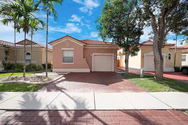 En Venta: $439,900 (3 camas, 2 baños, 1426 Pies cuadrados)