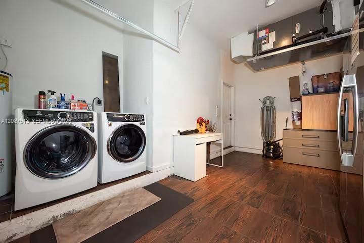 En Venta: $439,900 (3 camas, 2 baños, 1426 Pies cuadrados)