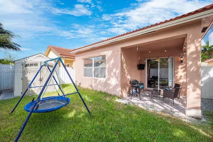 En Venta: $439,900 (3 camas, 2 baños, 1426 Pies cuadrados)