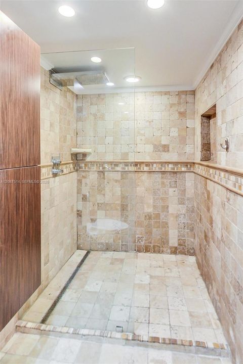 For Rent: $4,500 (3 beds, 3 baths, 2019 Square Feet)