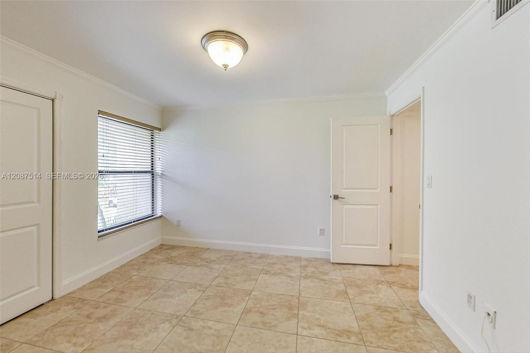 For Rent: $4,500 (3 beds, 3 baths, 2019 Square Feet)