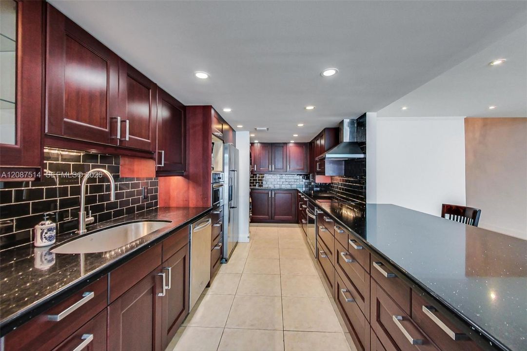 For Rent: $4,500 (3 beds, 3 baths, 2019 Square Feet)
