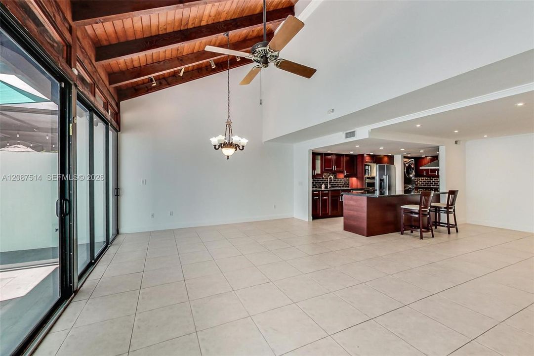 For Rent: $4,500 (3 beds, 3 baths, 2019 Square Feet)