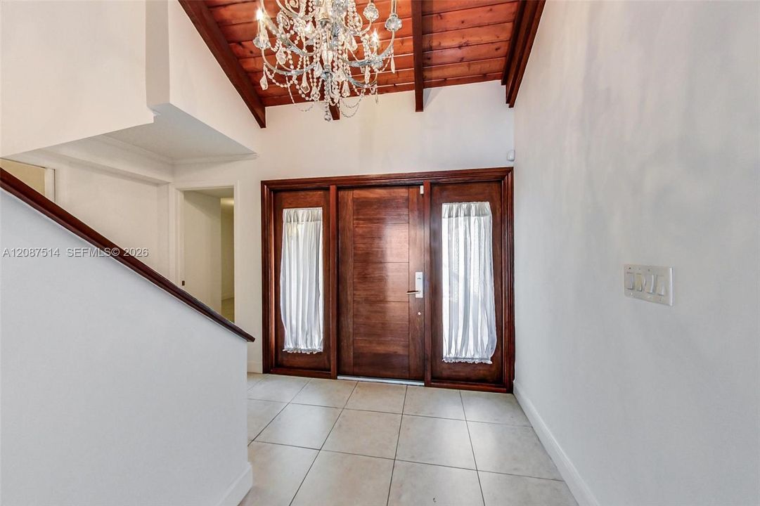 For Rent: $4,500 (3 beds, 3 baths, 2019 Square Feet)