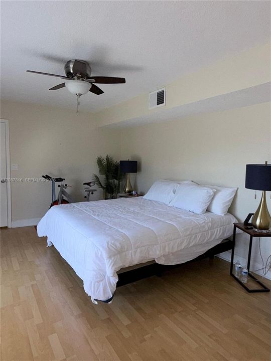 For Sale: $495,000 (3 beds, 2 baths, 1628 Square Feet)
