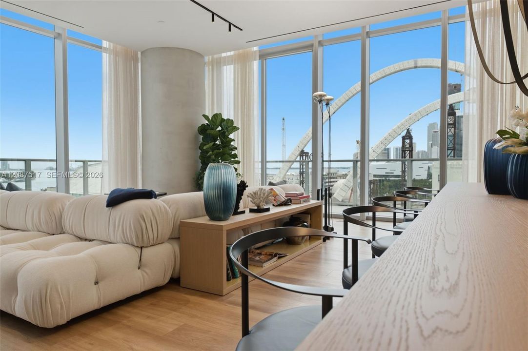 待售: $4,499,000 (3 贝兹, 4 浴室, 2897 平方英尺)