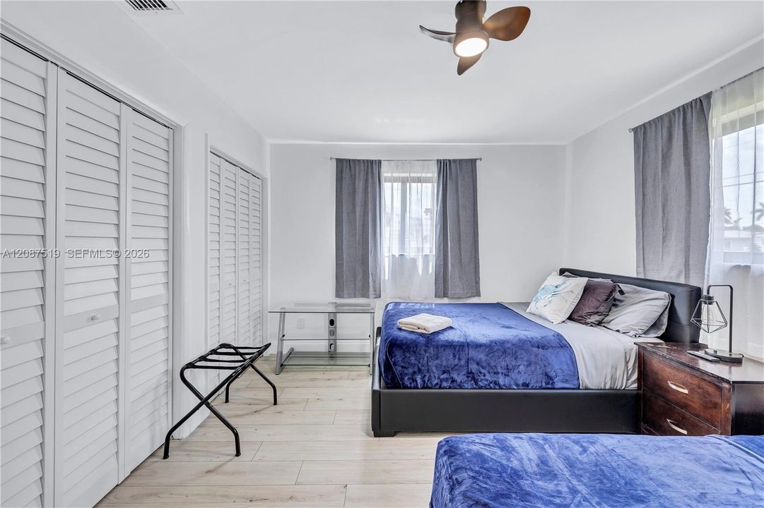 For Sale: $899,995 (3 beds, 3 baths, 1606 Square Feet)