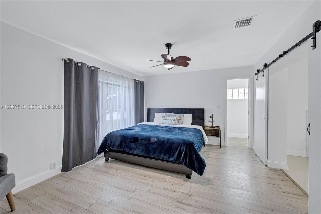 For Sale: $899,995 (3 beds, 3 baths, 1606 Square Feet)